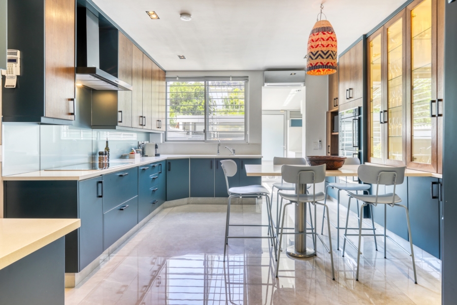 To Let 5 Bedroom Property for Rent in Camps Bay Western Cape